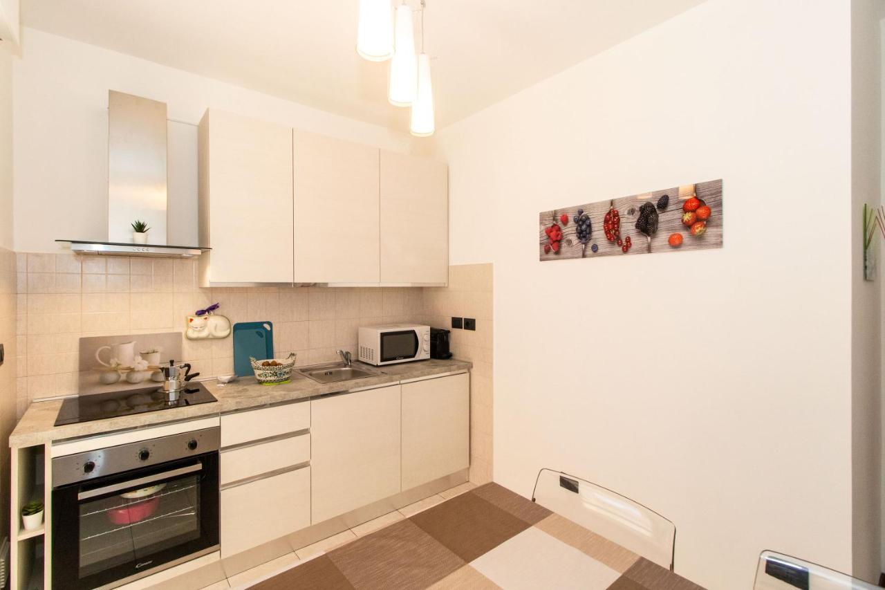 Come Casa Like Home Apartment With Parking Turin Bagian luar foto