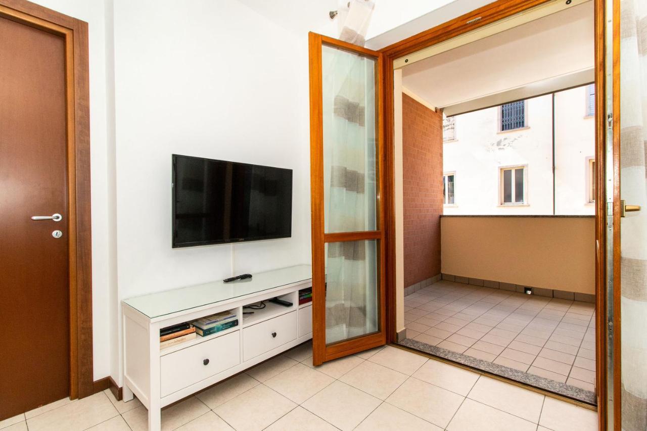 Come Casa Like Home Apartment With Parking Turin Bagian luar foto