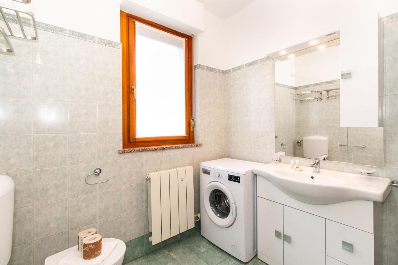 Come Casa Like Home Apartment With Parking Turin Bagian luar foto