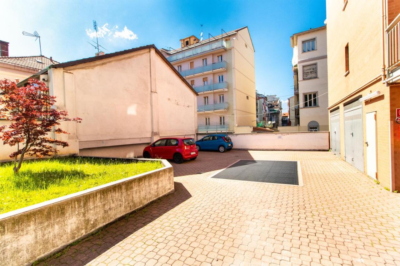 Come Casa Like Home Apartment With Parking Turin Bagian luar foto