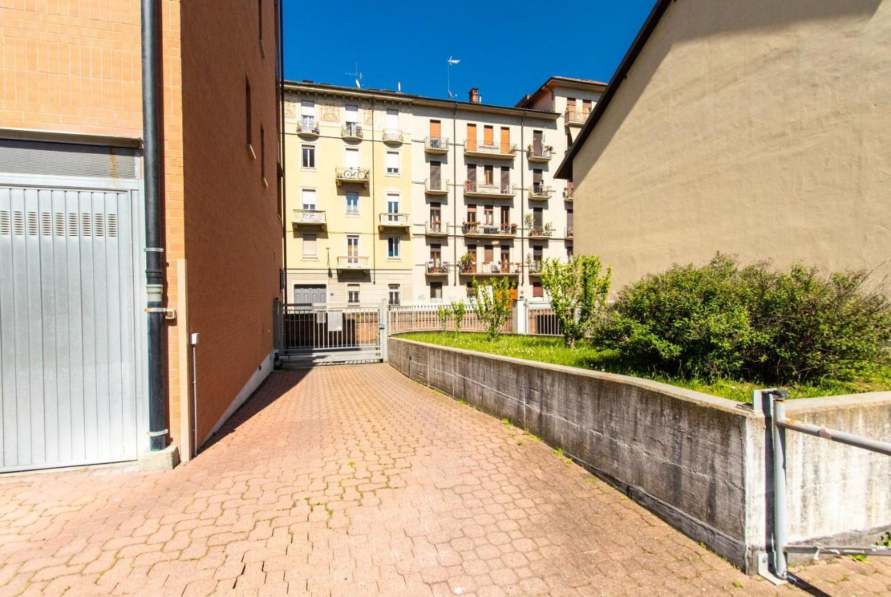 Come Casa Like Home Apartment With Parking Turin Bagian luar foto