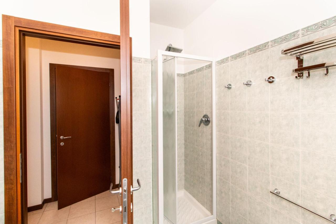 Come Casa Like Home Apartment With Parking Turin Bagian luar foto